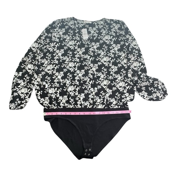LOFT Black and White Floral Bodysuit - Size XL - Picture 6 of 10